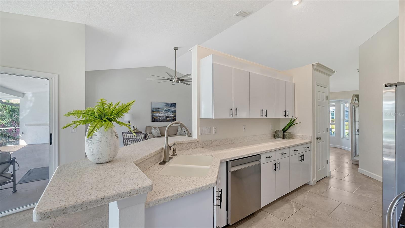 A4649972 Property Photo