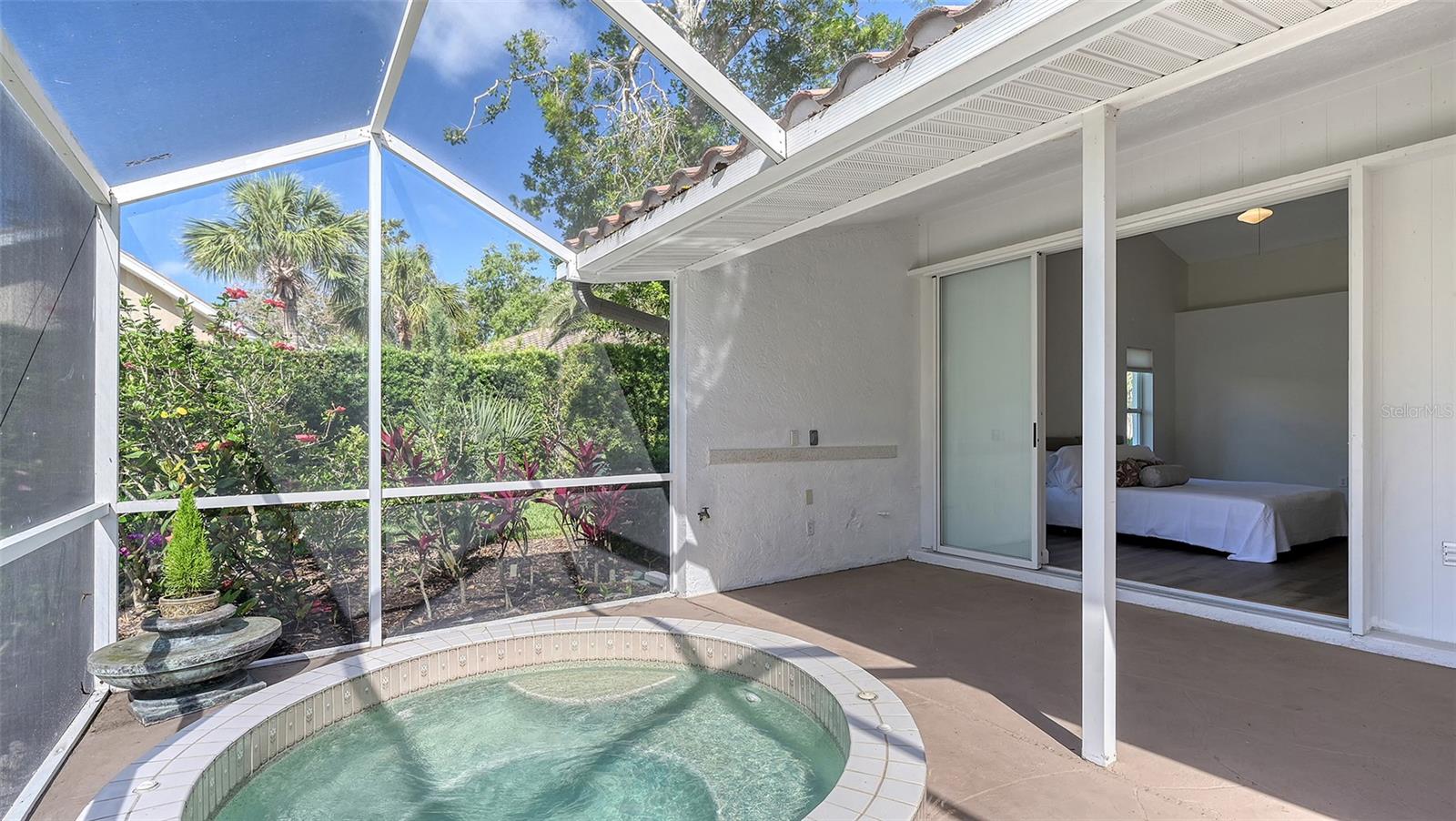 A4649972 Property Photo