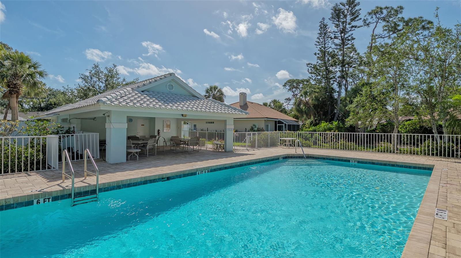 A4649972 Property Photo