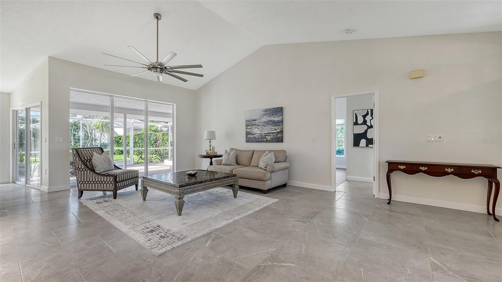 A4649972 Property Photo
