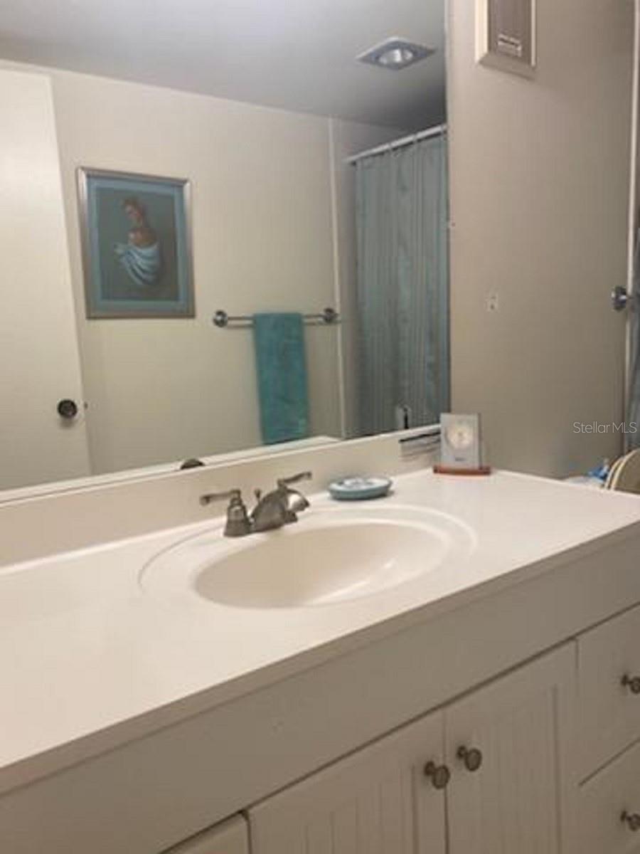 6060 SHORE BLVD S #806, GULFPORT, FL, 33707