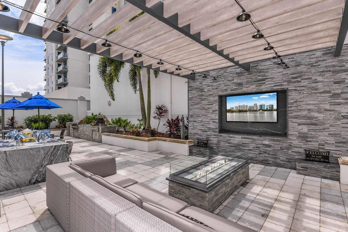 415 E PINE ST #PH, ORLANDO, FL, 32801