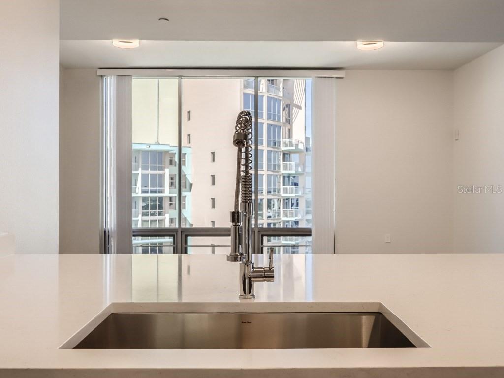 415 E PINE ST #PH, ORLANDO, FL, 32801