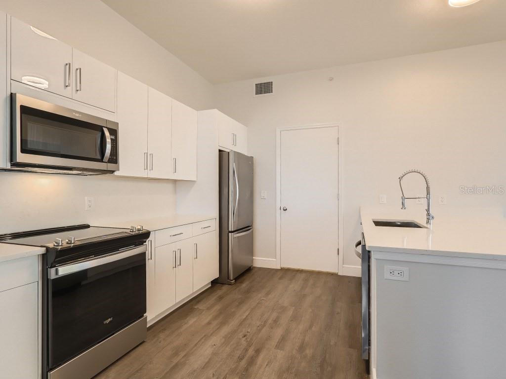 415 E PINE ST #PH, ORLANDO, FL, 32801