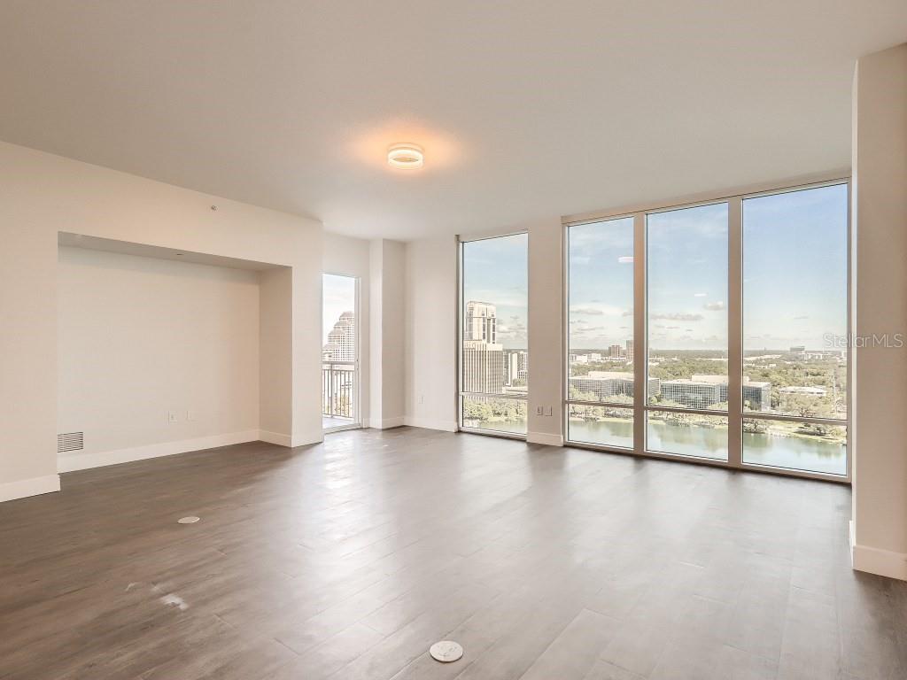 415 E PINE ST #PH, ORLANDO, FL, 32801