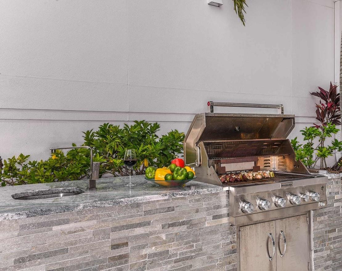 415 E PINE ST #PH, ORLANDO, FL, 32801