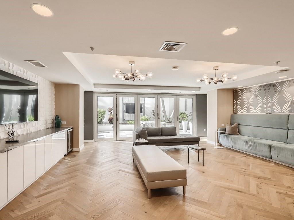 415 E PINE ST #PH, ORLANDO, FL, 32801