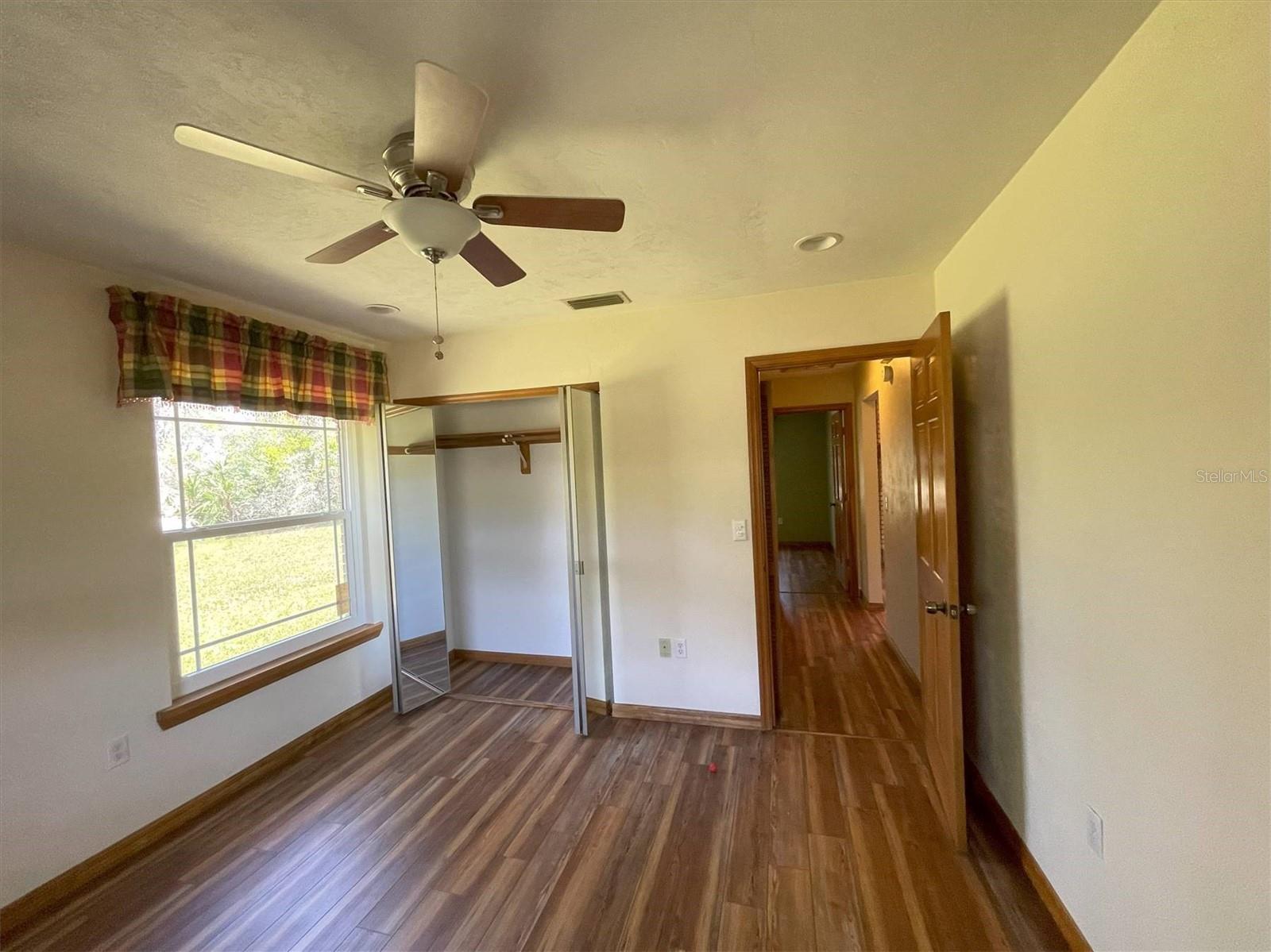 1275 MAN O WAR DR, DELAND, FL, 32724