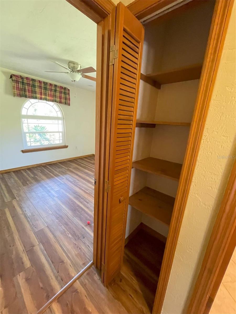 1275 MAN O WAR DR, DELAND, FL, 32724