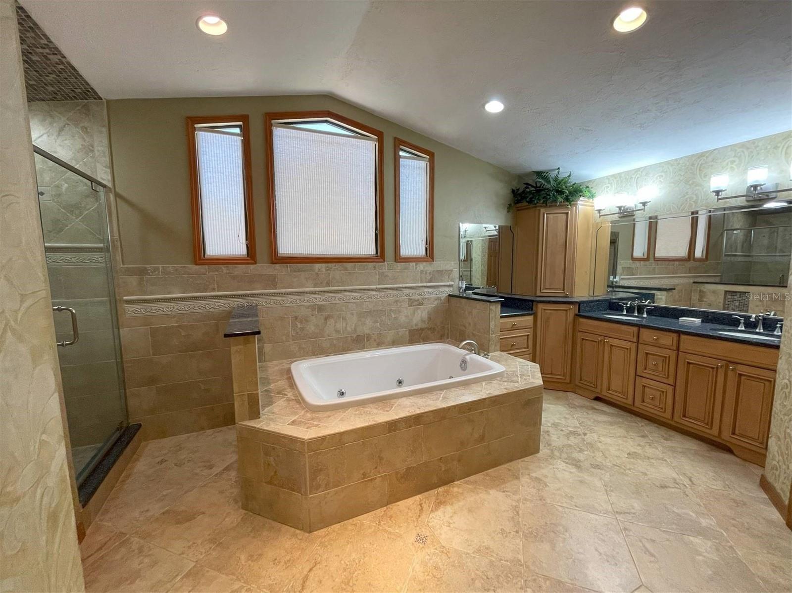 1275 MAN O WAR DR, DELAND, FL, 32724