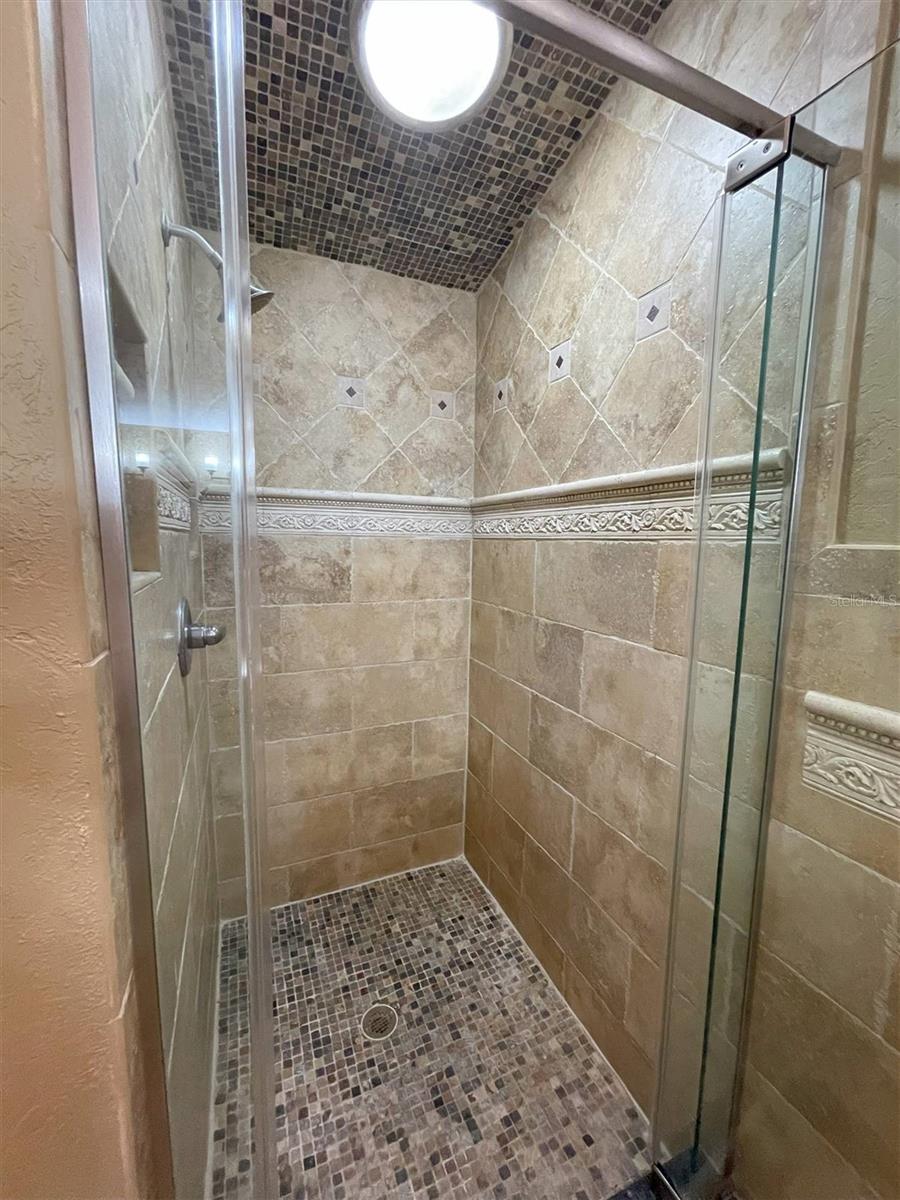 1275 MAN O WAR DR, DELAND, FL, 32724