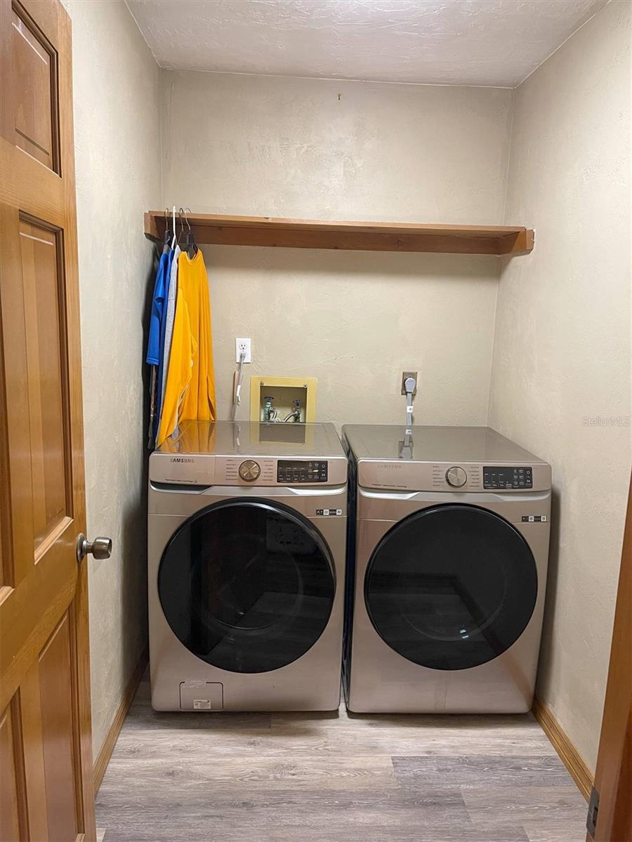 1275 MAN O WAR DR, DELAND, FL, 32724