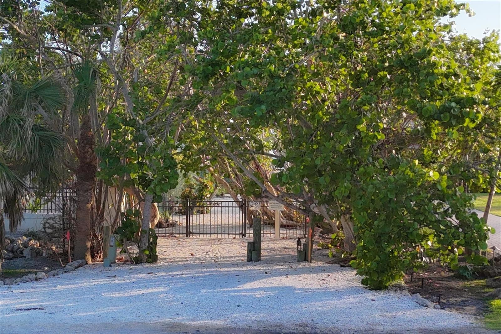 671 OLD COMPASS RD, LONGBOAT KEY, FL, 34228