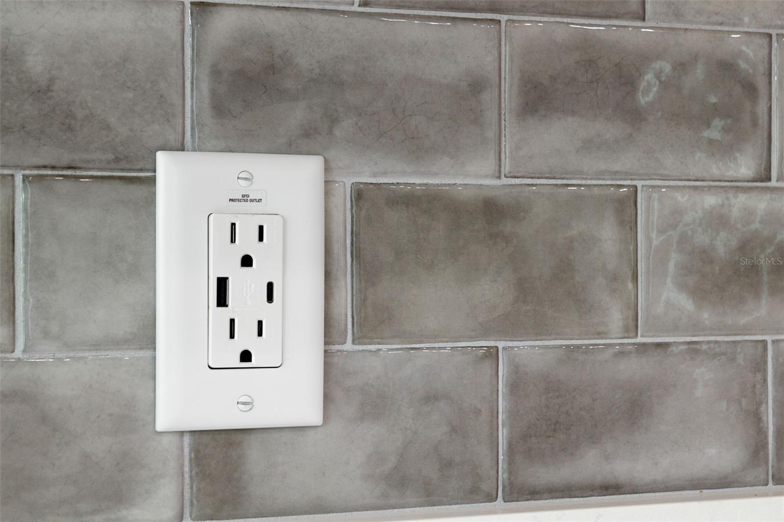 16431 PENN STATE RD, WEEKI WACHEE, FL, 34614