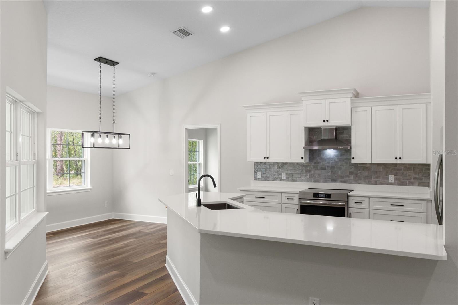 16431 PENN STATE RD, WEEKI WACHEE, FL, 34614