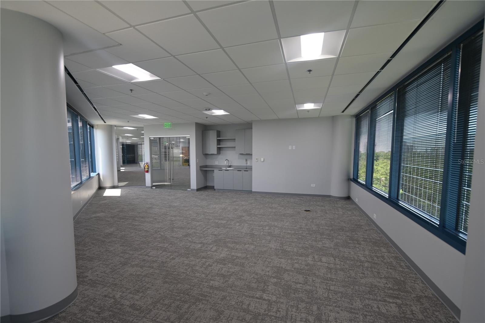 225 E ROBINSON ST, ORLANDO, FL, 32801