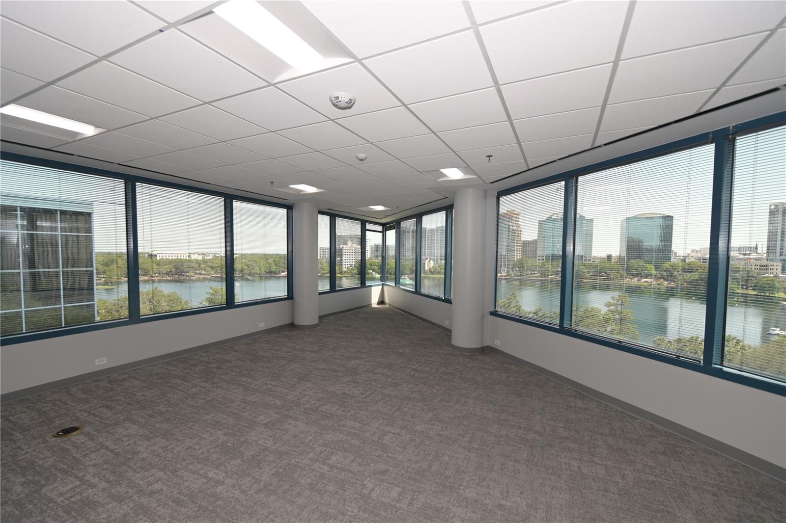 225 E ROBINSON ST, ORLANDO, FL, 32801