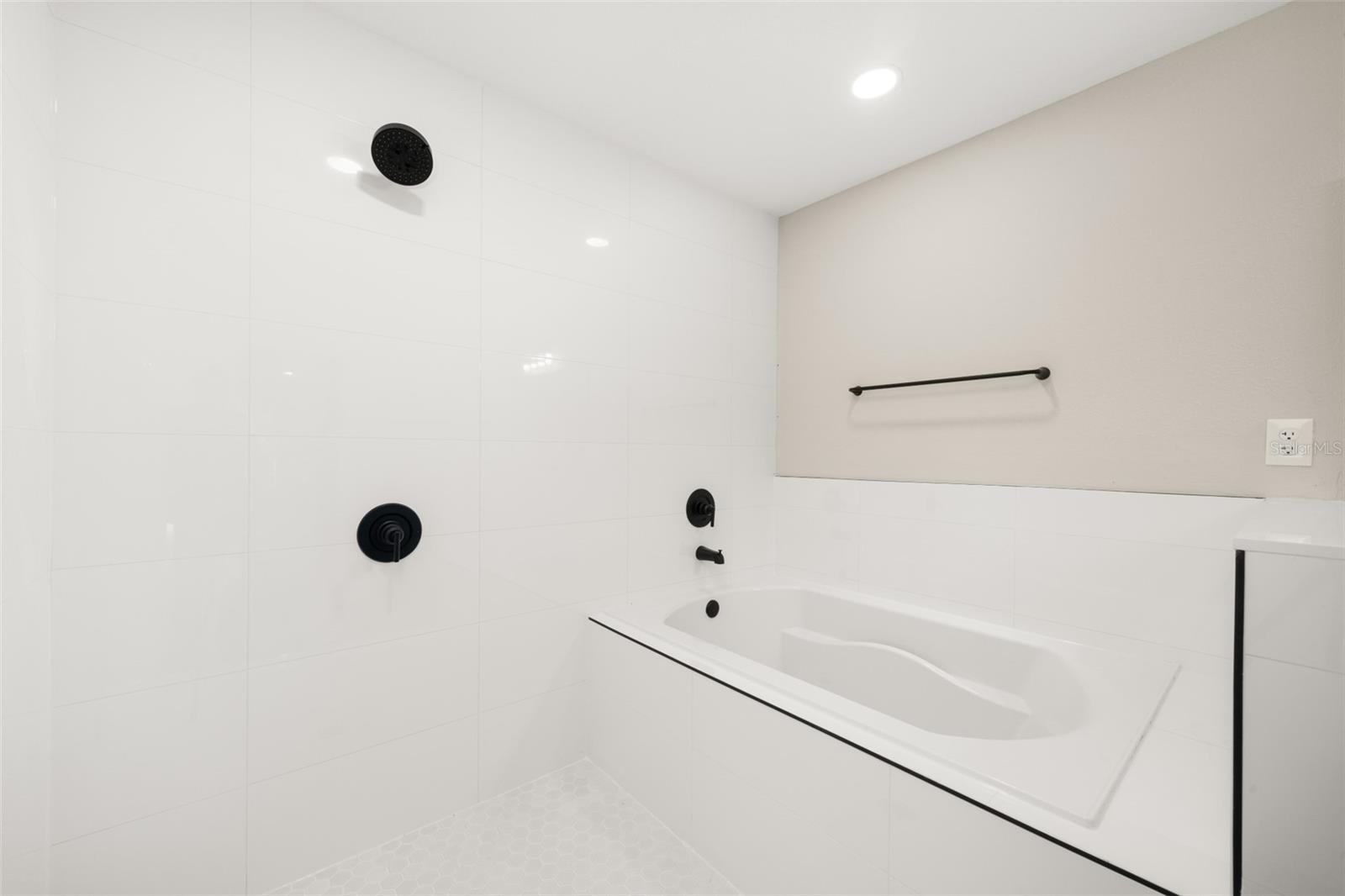 7805 SUN N LAKE BLVD, SEBRING, FL, 33872