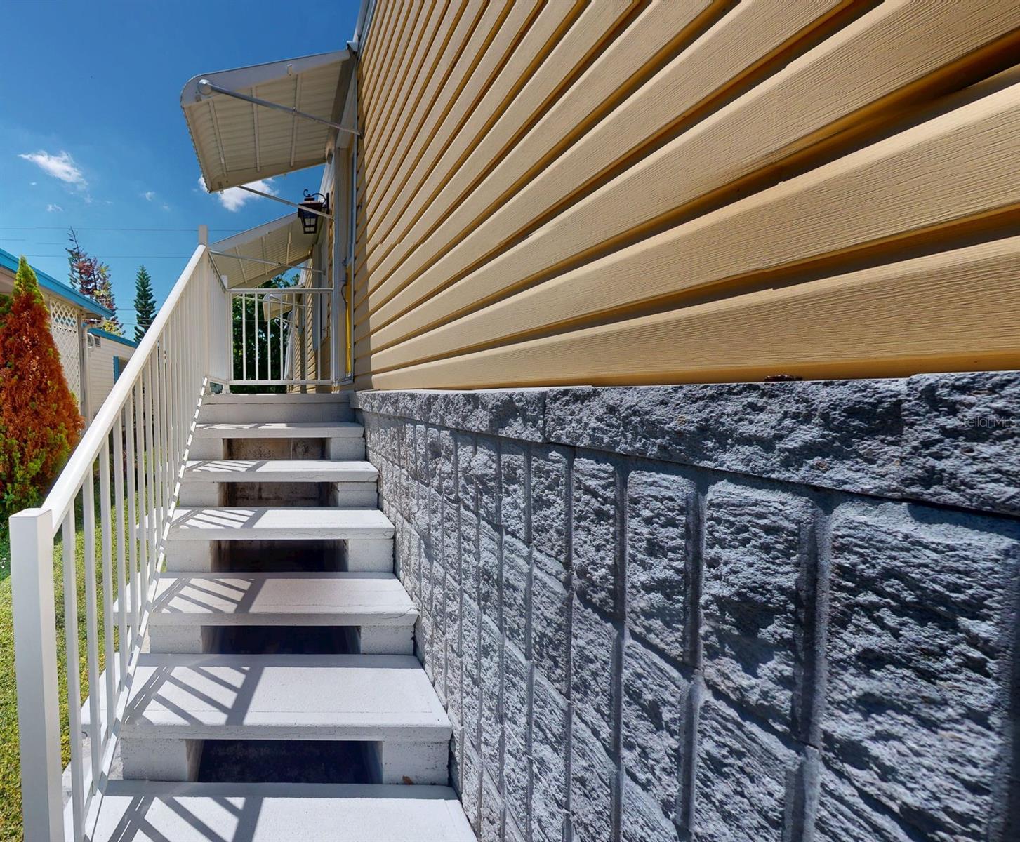 10728 POPLAR ST NE, ST PETERSBURG, FL, 33716