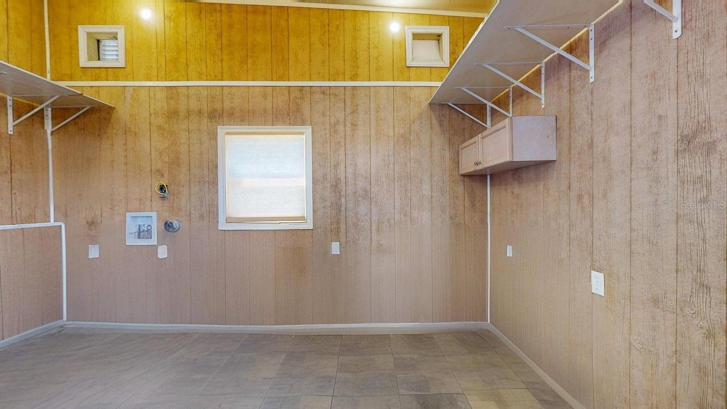 10728 POPLAR ST NE, ST PETERSBURG, FL, 33716