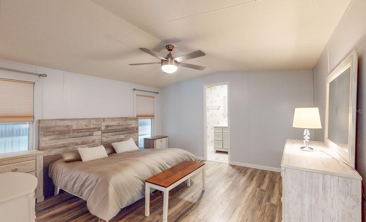 10728 POPLAR ST NE, ST PETERSBURG, FL, 33716