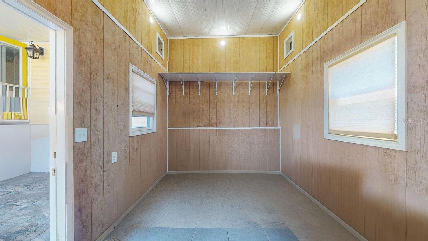 10728 POPLAR ST NE, ST PETERSBURG, FL, 33716