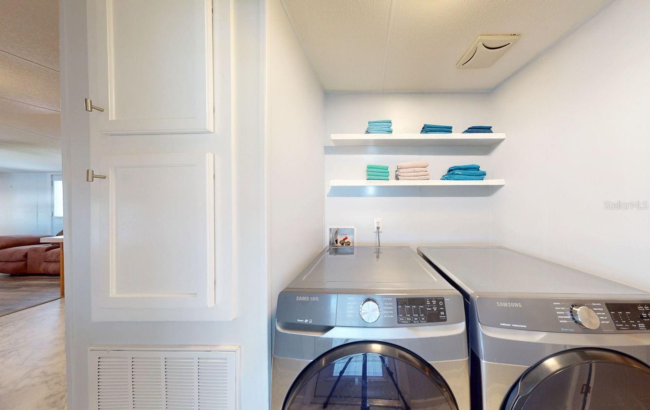 10728 POPLAR ST NE, ST PETERSBURG, FL, 33716