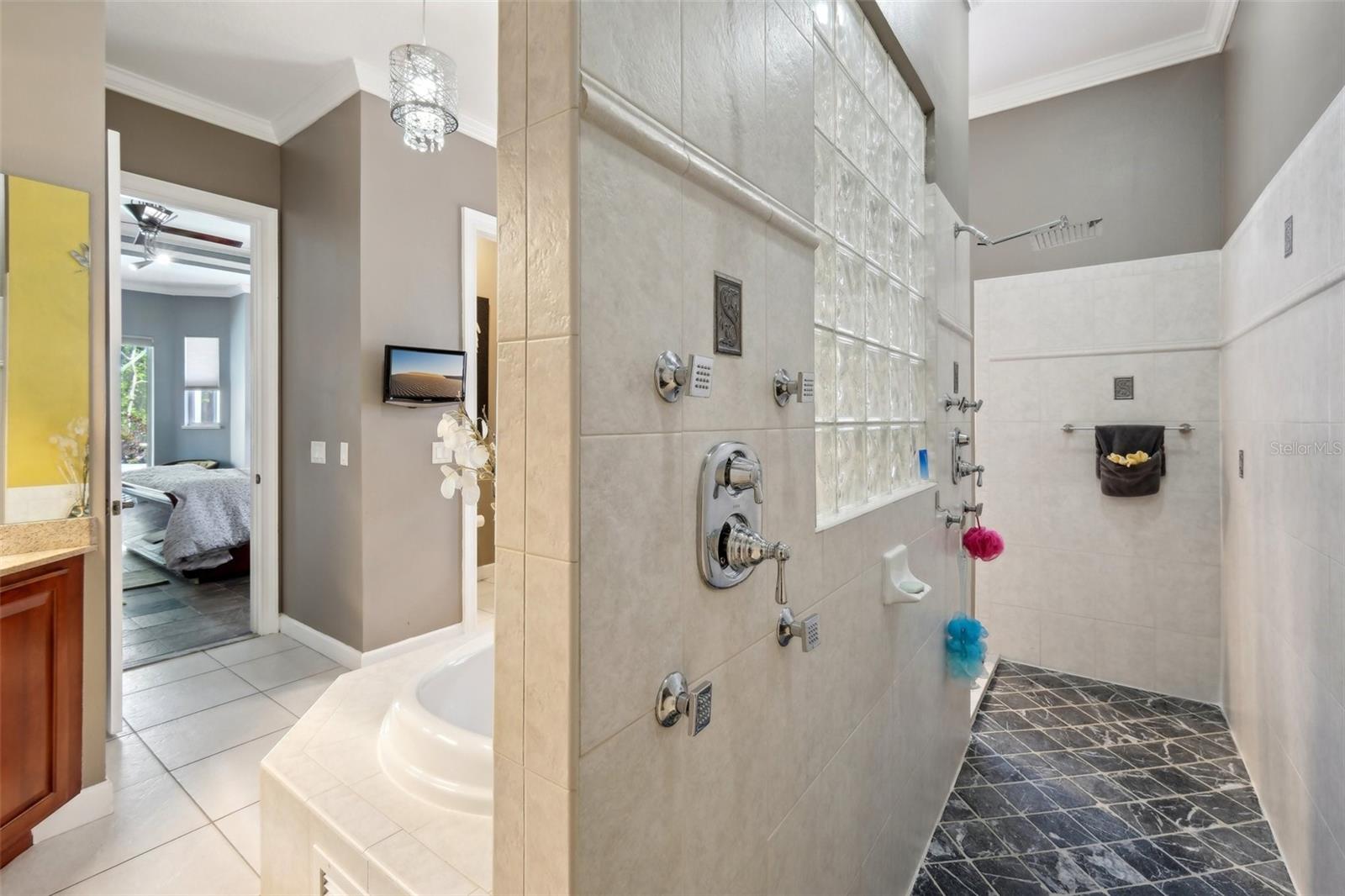 355 SW DE GOUVEA TER, PORT ST LUCIE, FL, 34984