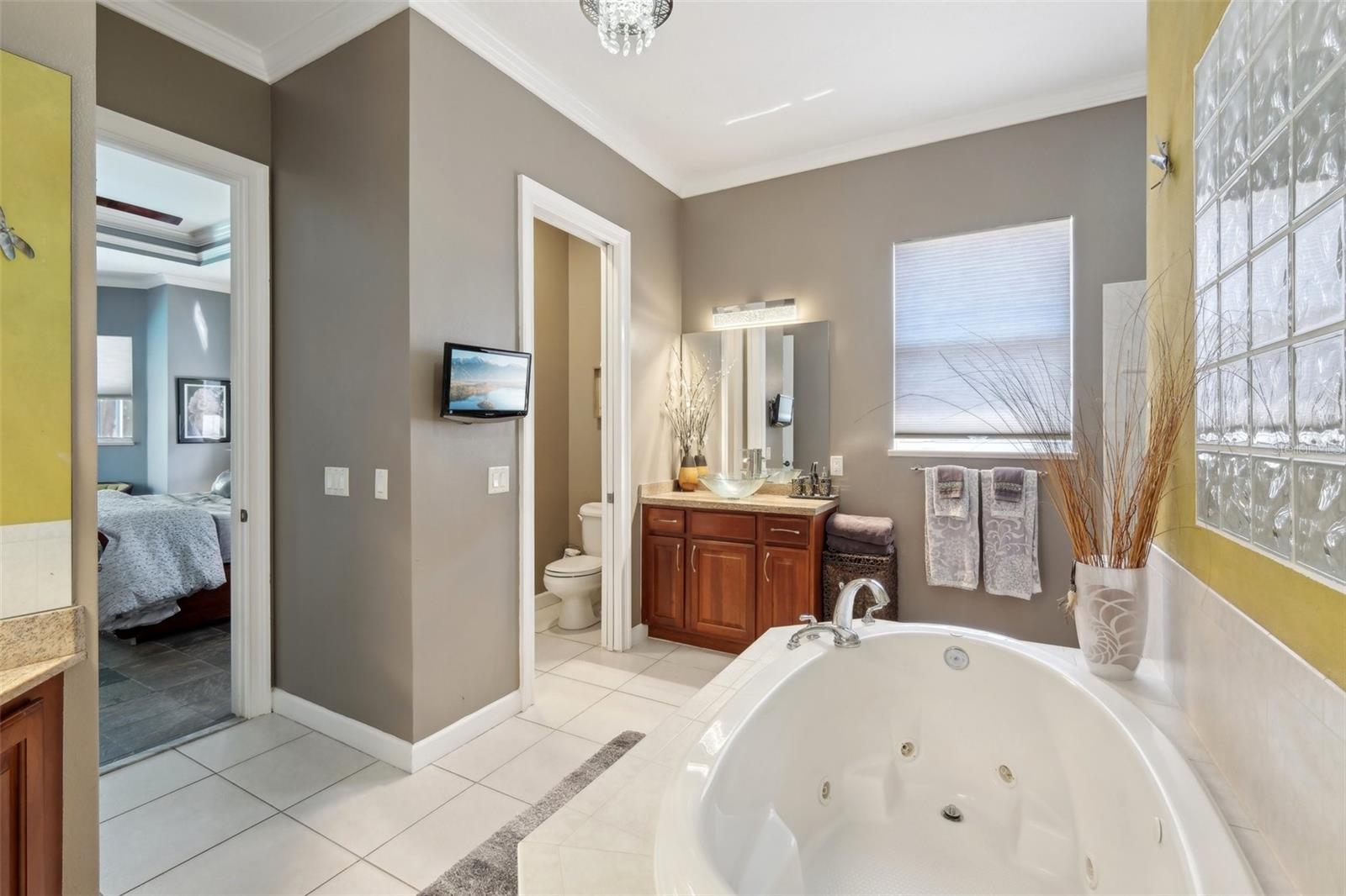 355 SW DE GOUVEA TER, PORT ST LUCIE, FL, 34984