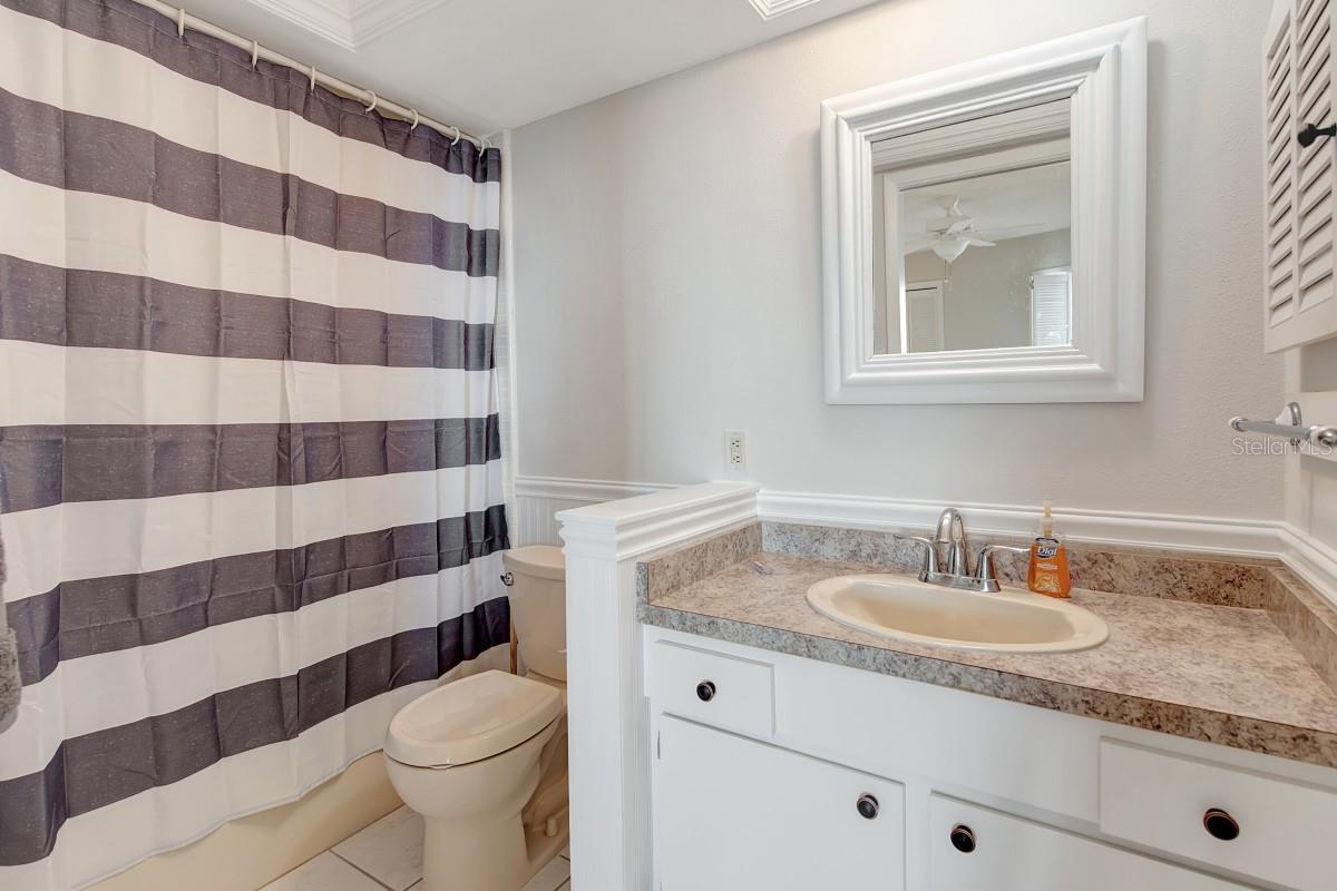 600 MANATEE AVE #111, HOLMES BEACH, FL, 34217