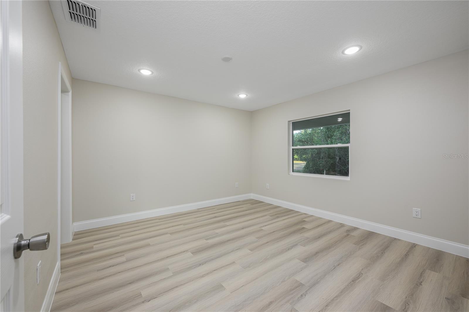 502 E HOWRY AVE, DELAND, FL, 32724