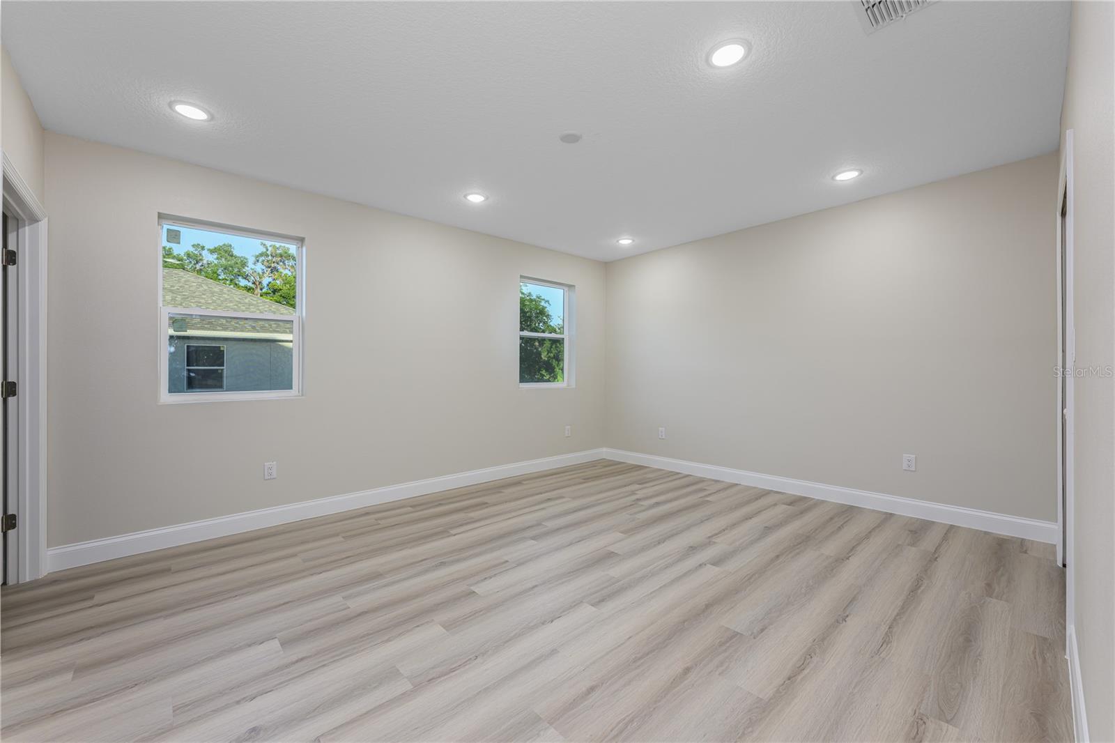 502 E HOWRY AVE, DELAND, FL, 32724