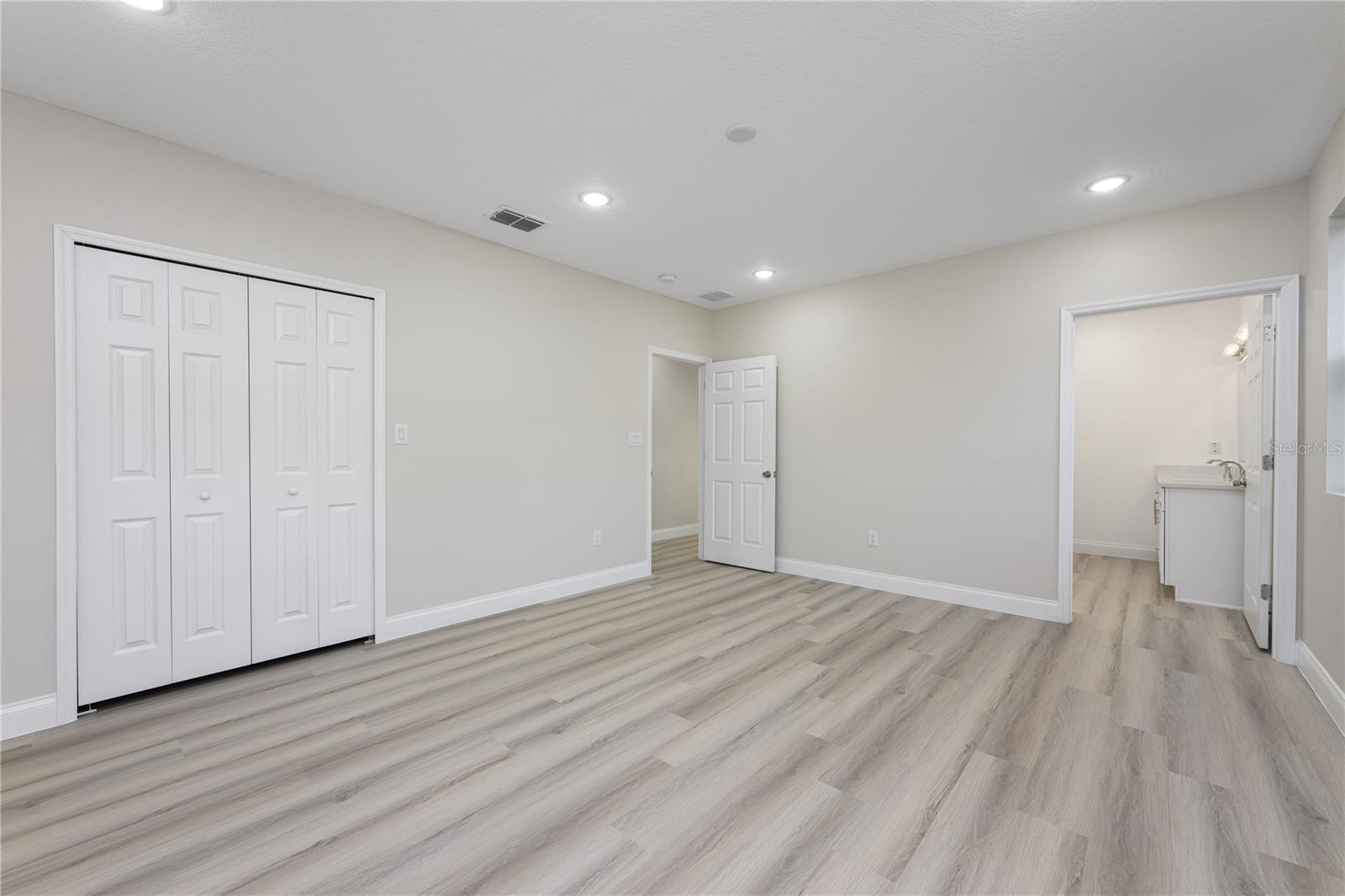 502 E HOWRY AVE, DELAND, FL, 32724