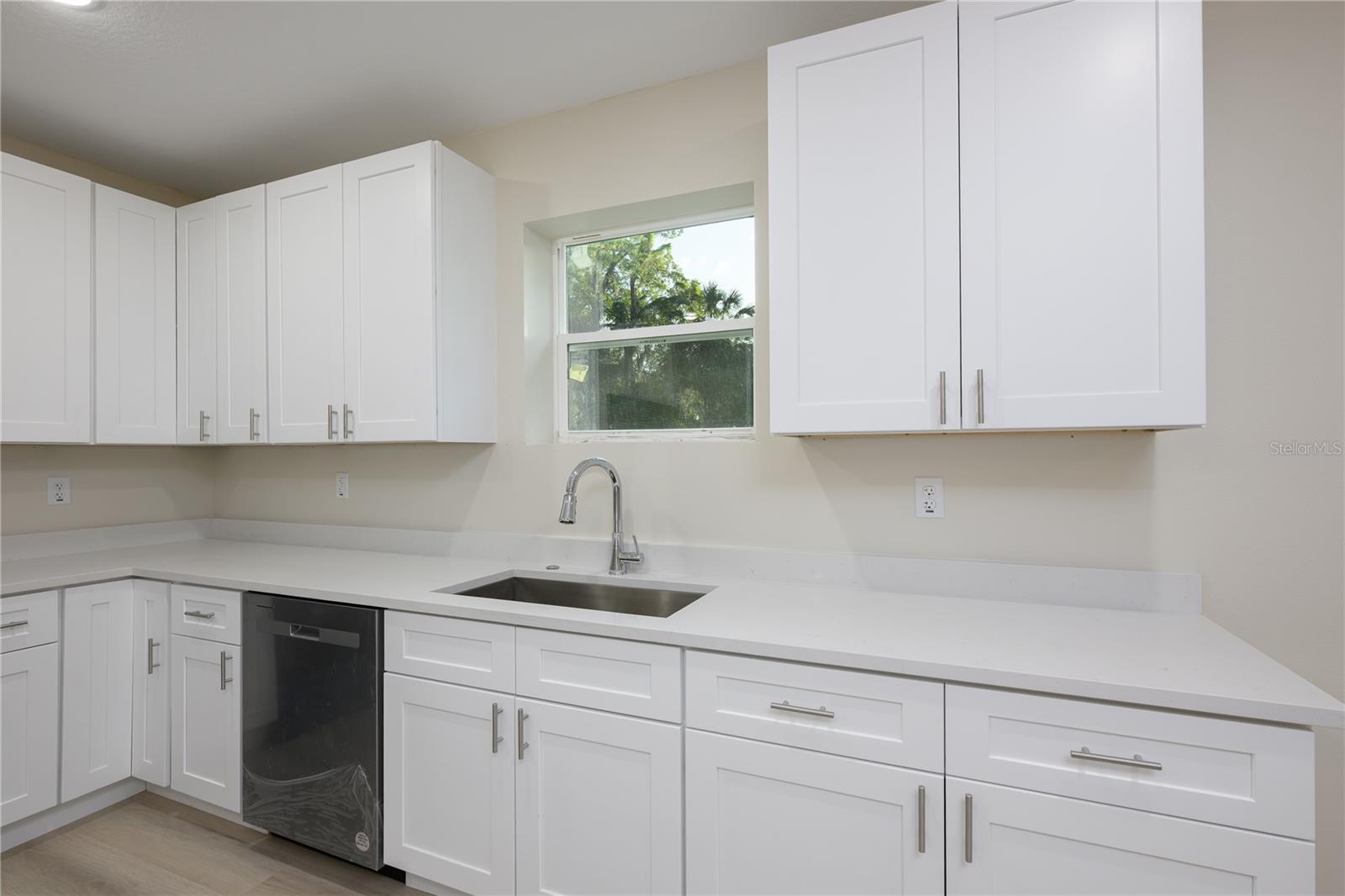 502 E HOWRY AVE, DELAND, FL, 32724