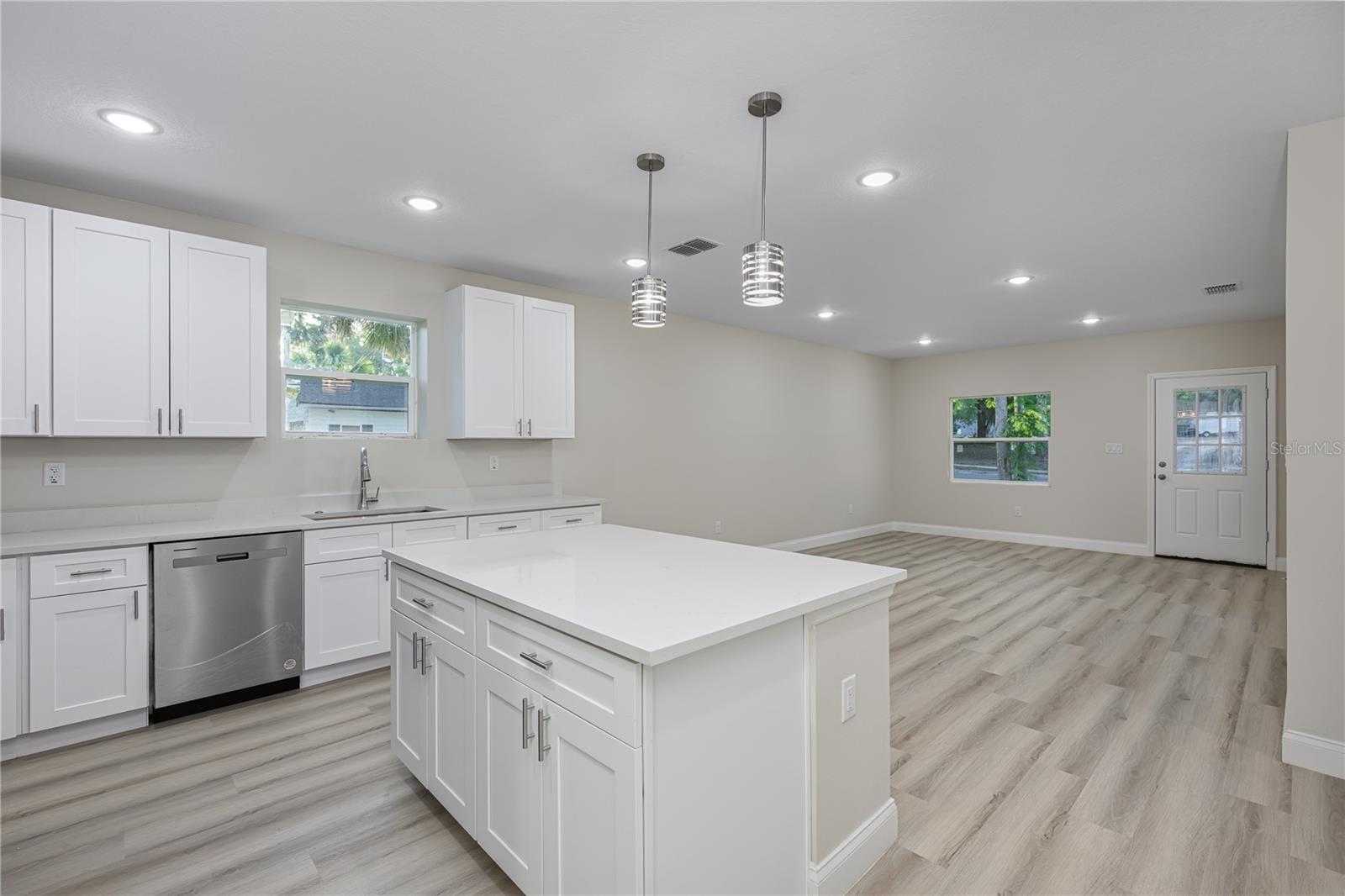 502 E HOWRY AVE, DELAND, FL, 32724