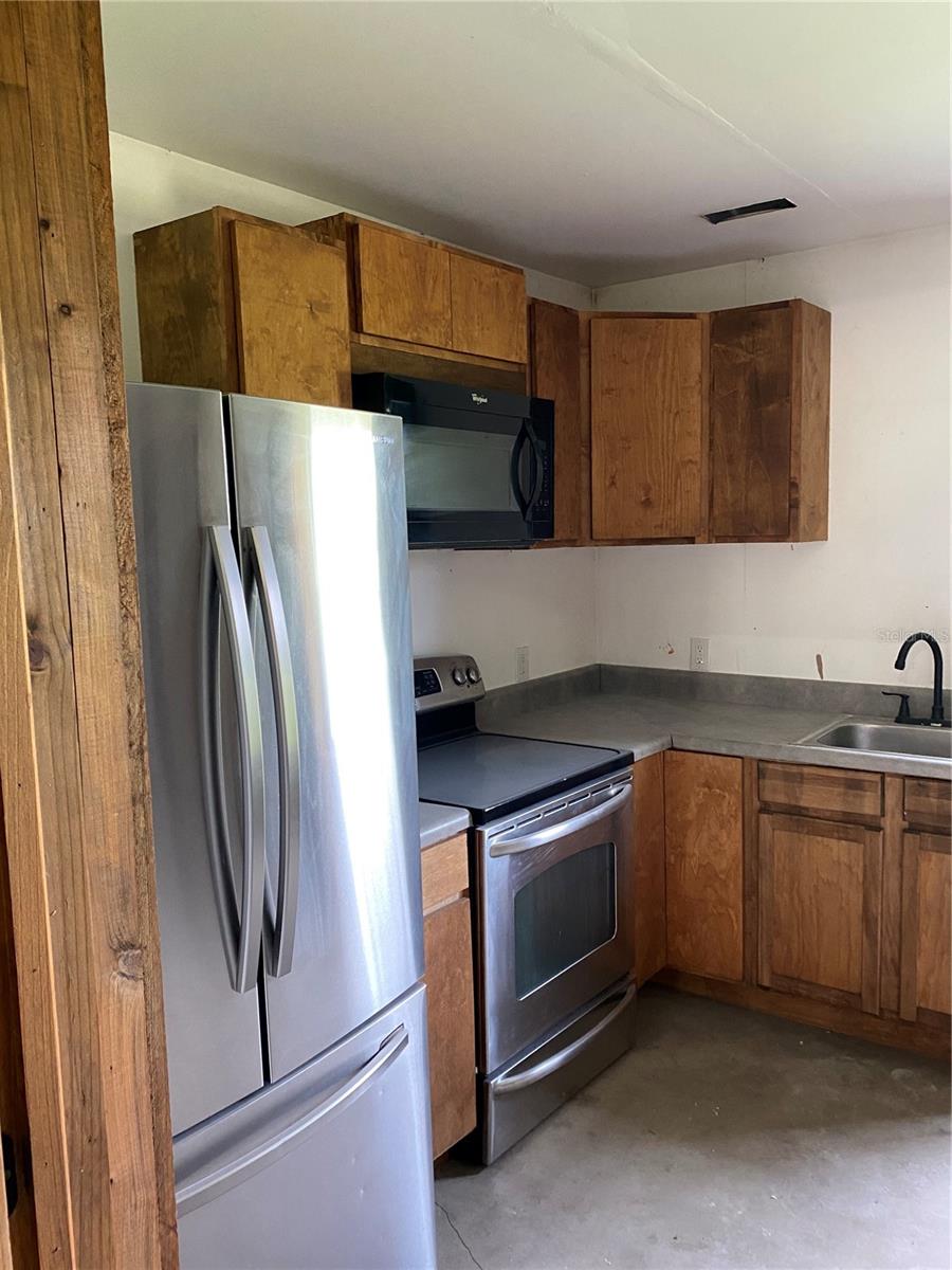 8639 C 469, CENTER HILL, FL, 33514