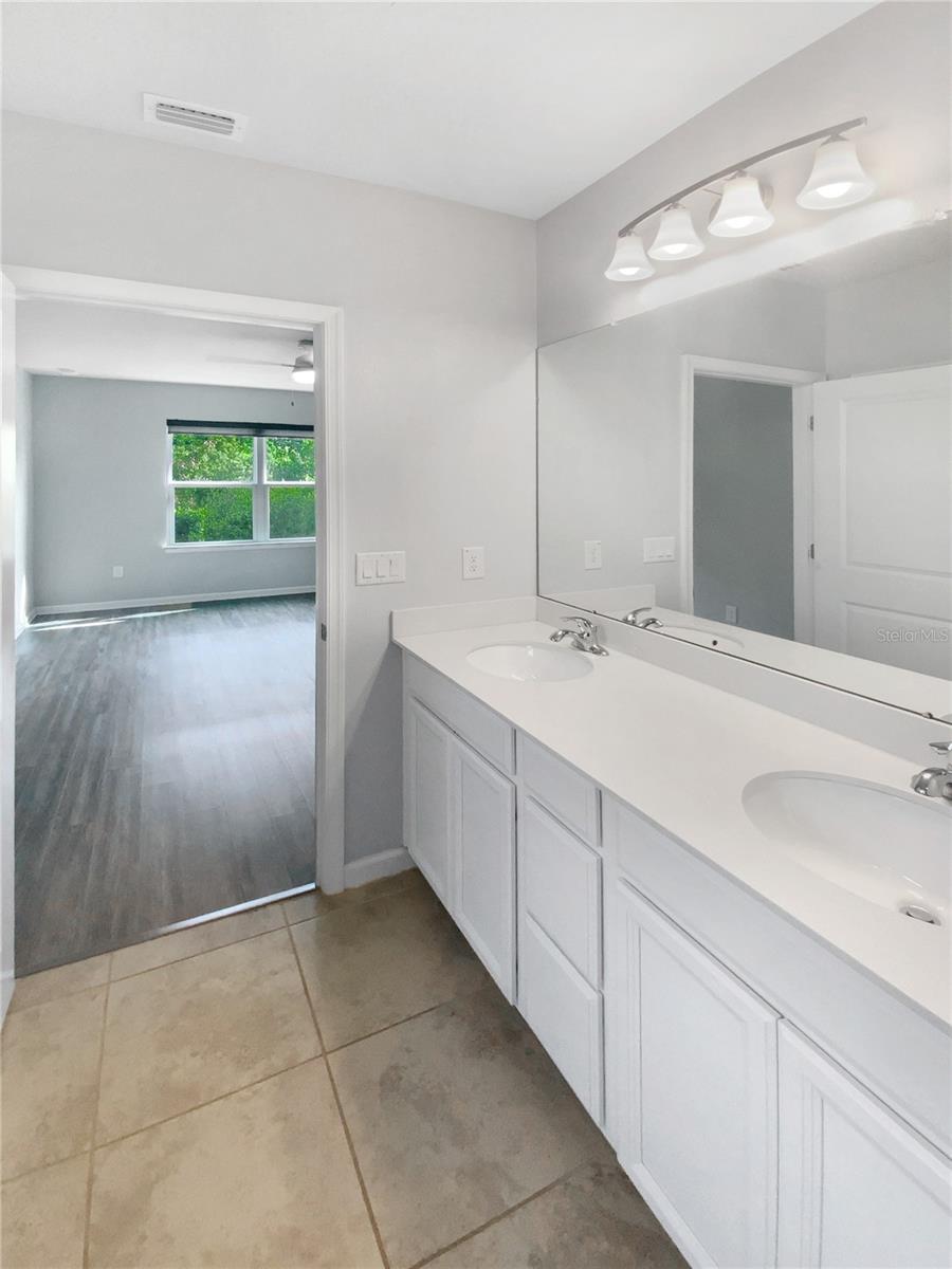 18301 TURNING LEAF CIR, LAND O LAKES, FL, 34638