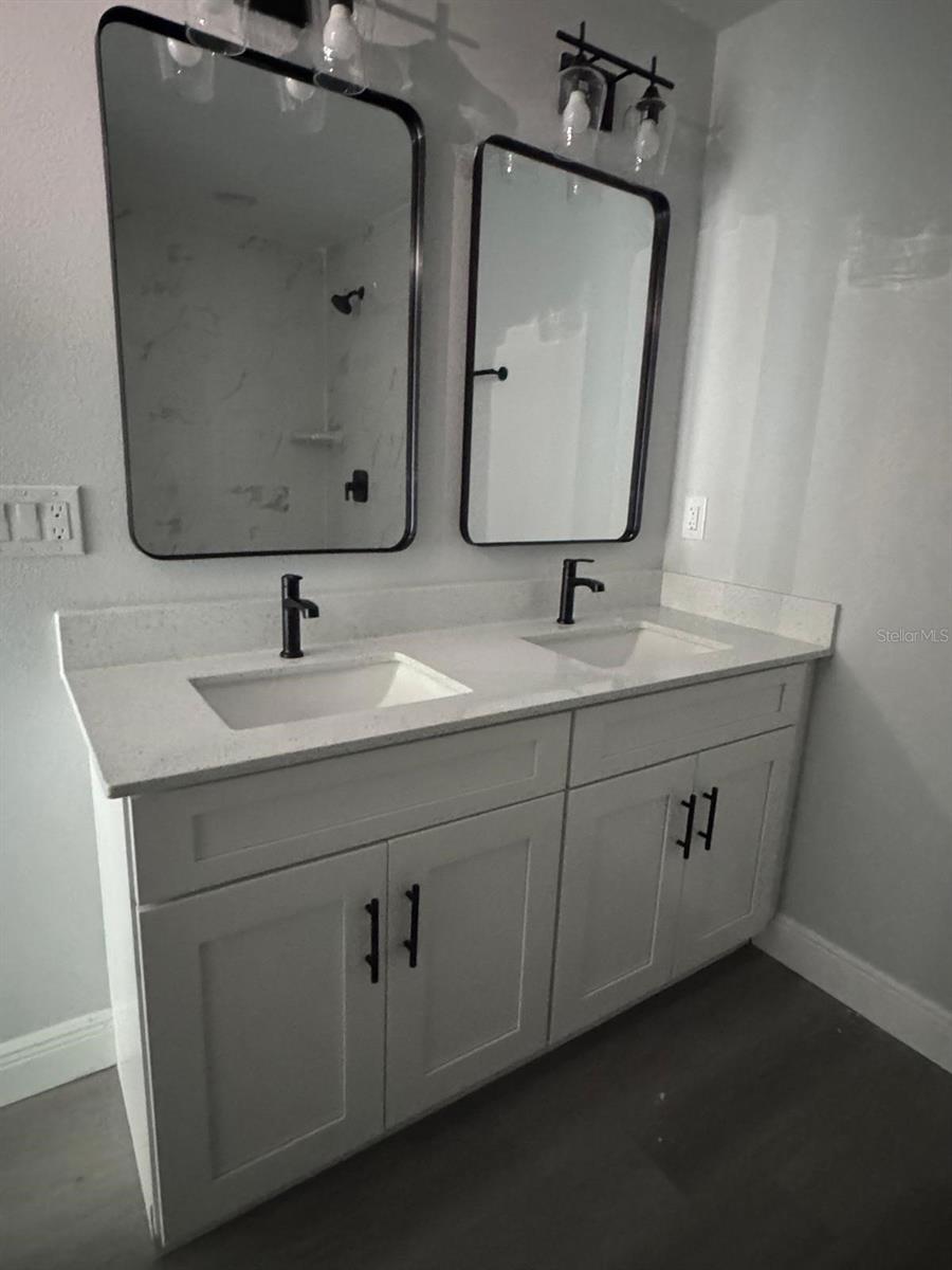 12122 CLARENDON AVE, PORT CHARLOTTE, FL, 33981