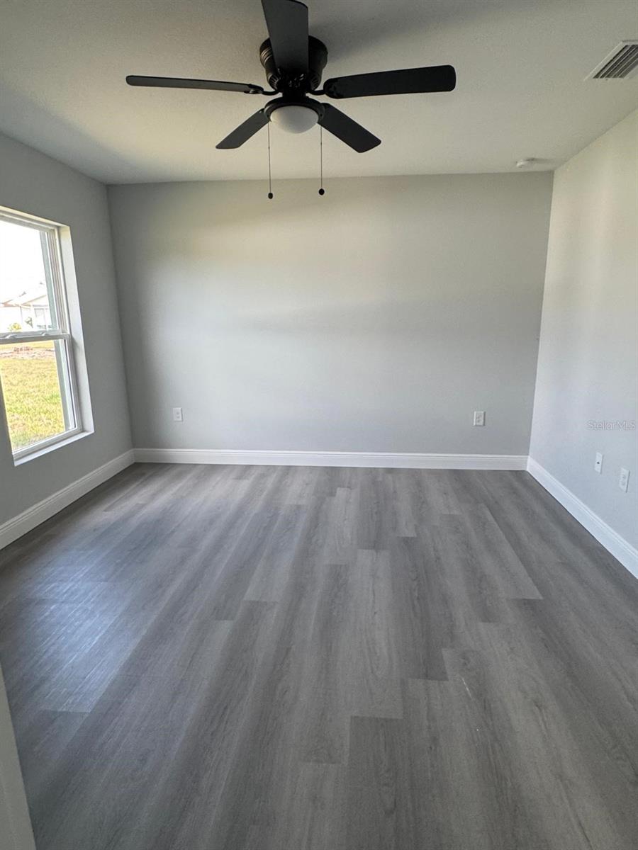 12122 CLARENDON AVE, PORT CHARLOTTE, FL, 33981