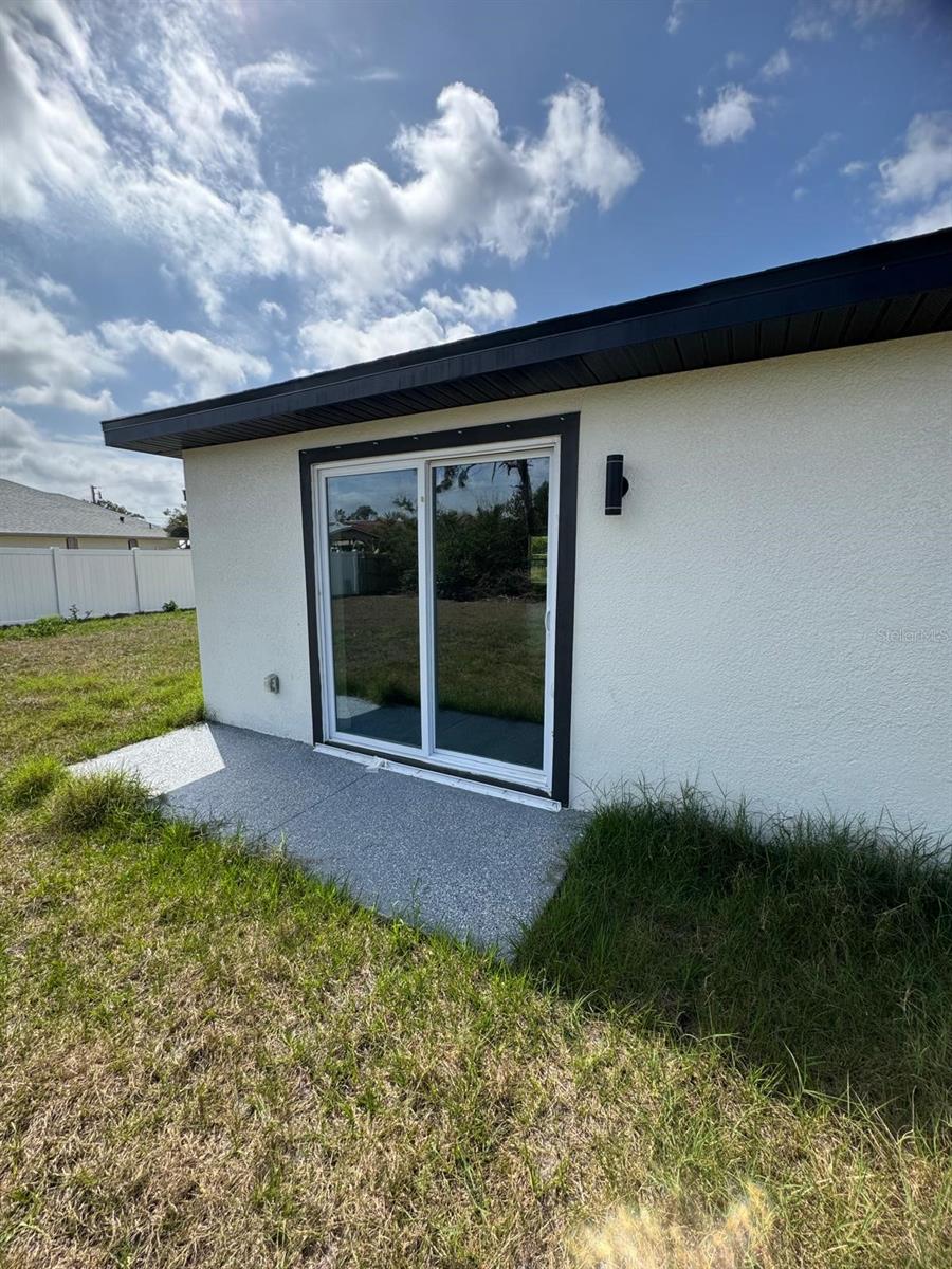 12122 CLARENDON AVE, PORT CHARLOTTE, FL, 33981