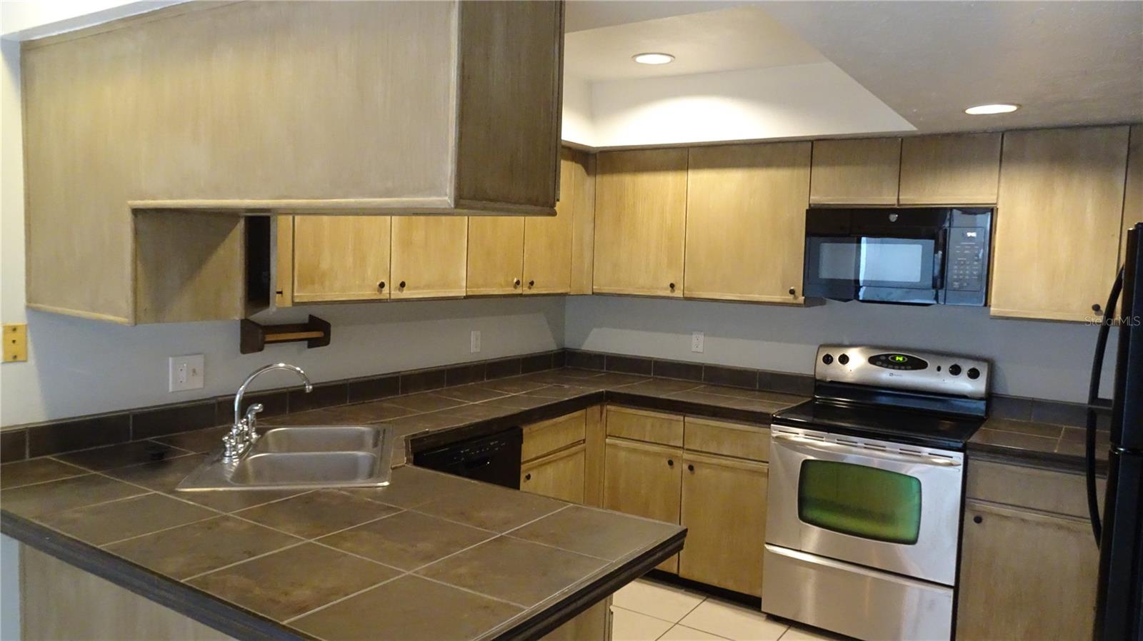 11519 GALLERIA DR, TAMPA, FL, 33618