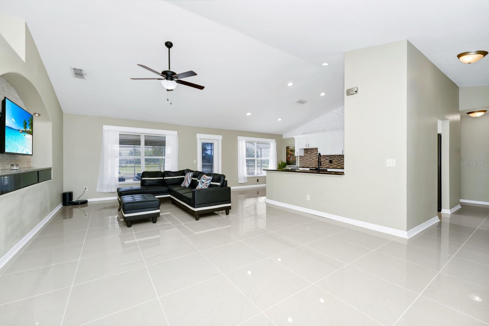 36725 OCONEE AVE, EUSTIS, FL, 32736