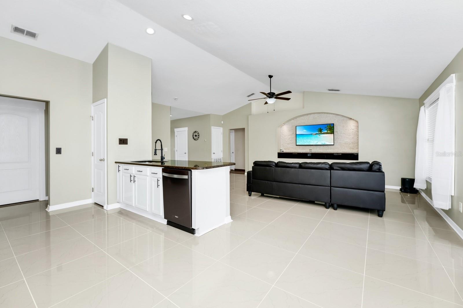 36725 OCONEE AVE, EUSTIS, FL, 32736