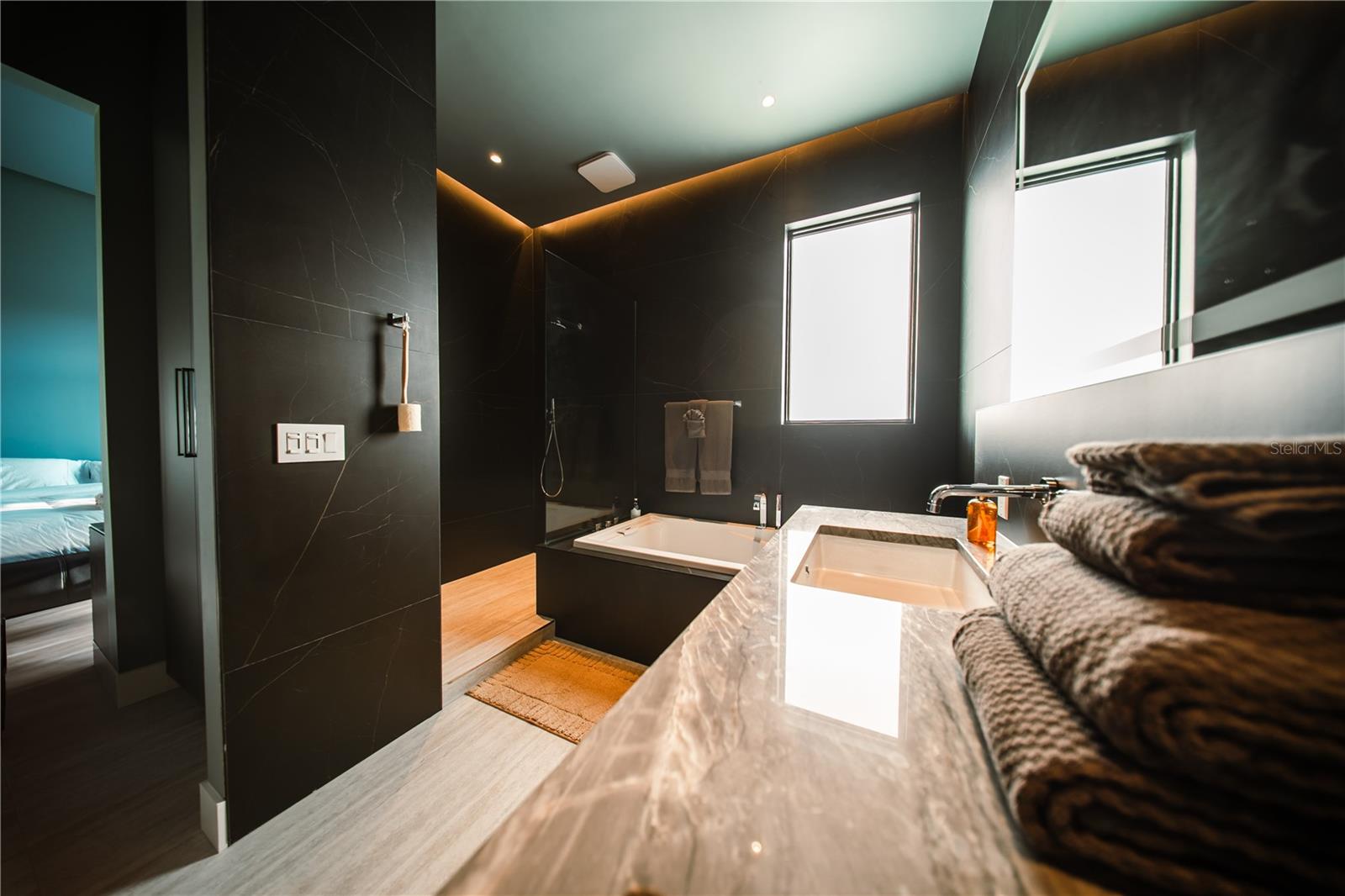 816 GOODRICH AVE, SARASOTA, FL, 34236