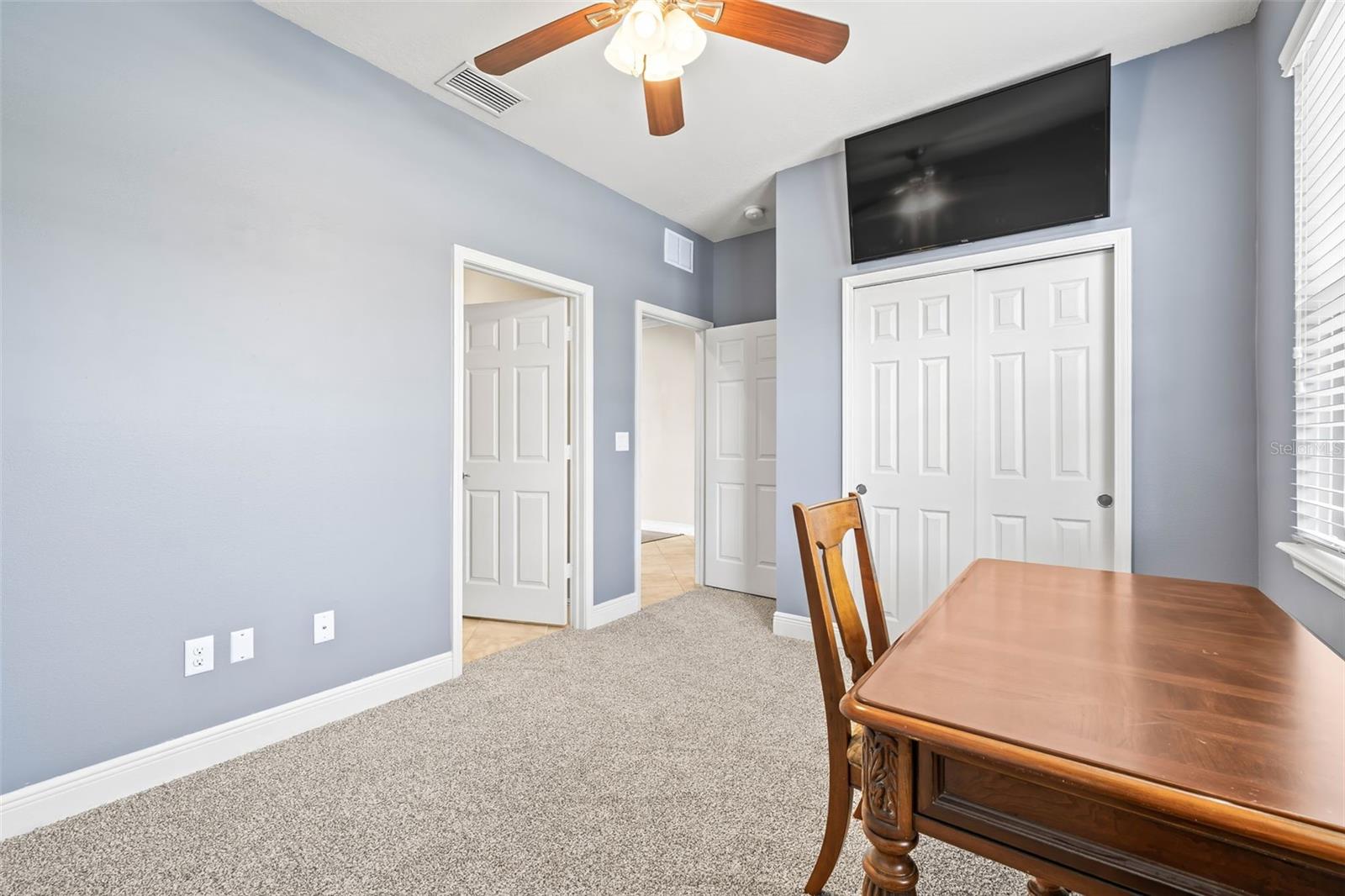 Guest bedroom 1