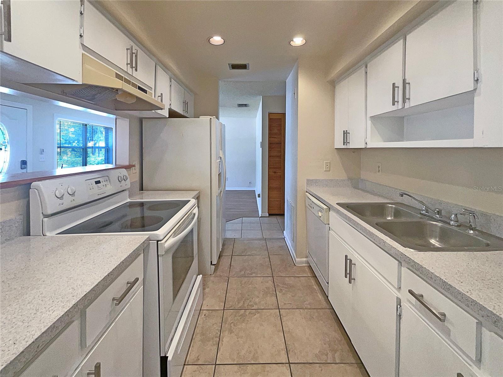 1819 E HUMPHREY ST, TAMPA, FL, 33604