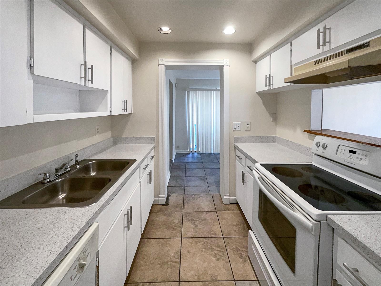 1819 E HUMPHREY ST, TAMPA, FL, 33604