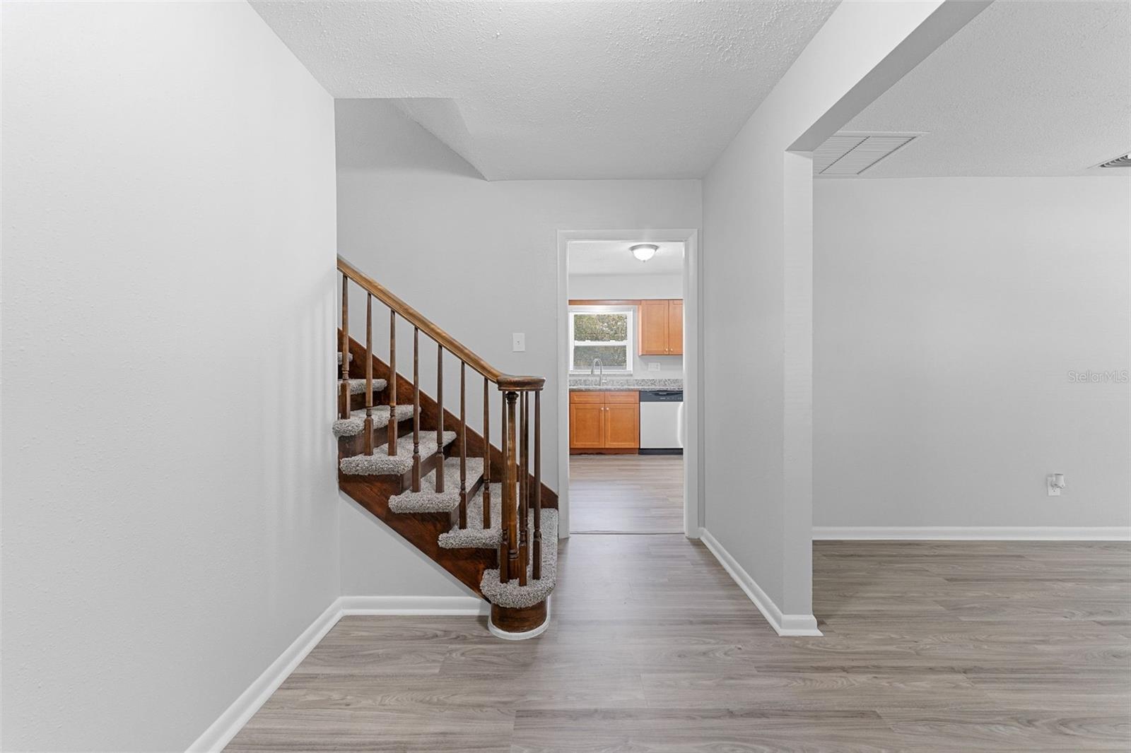 7105 N WHITTIER ST, TAMPA, FL, 33617