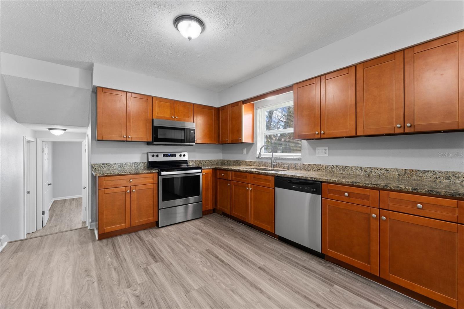 7105 N WHITTIER ST, TAMPA, FL, 33617