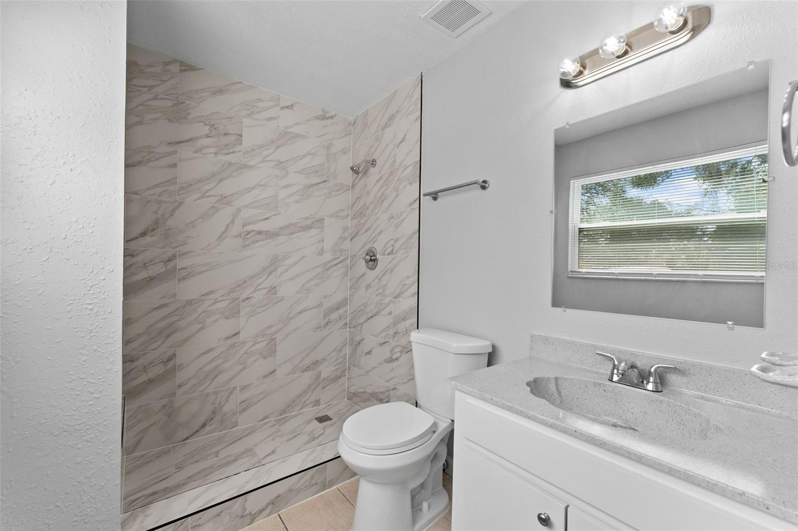 7105 N WHITTIER ST, TAMPA, FL, 33617